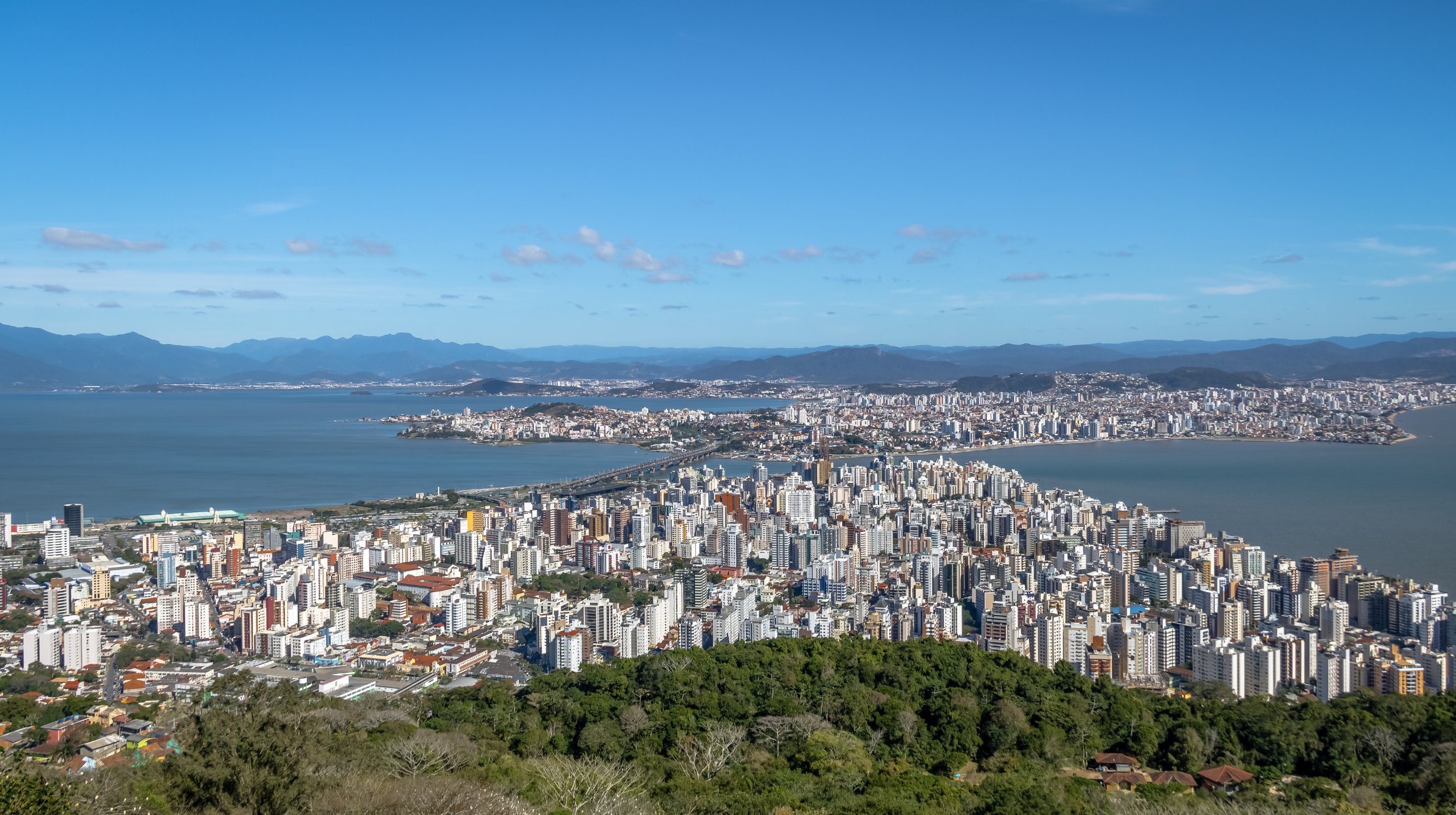 Notícias: vantagens de investir em imóveis em Florianópolis